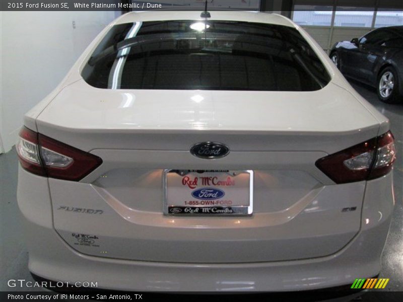 White Platinum Metallic / Dune 2015 Ford Fusion SE