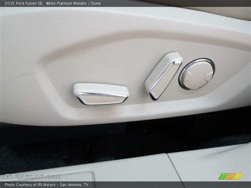 White Platinum Metallic / Dune 2015 Ford Fusion SE
