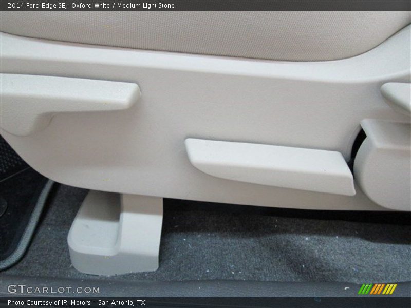 Oxford White / Medium Light Stone 2014 Ford Edge SE