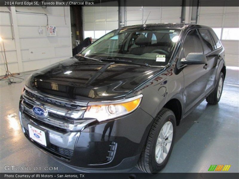 Tuxedo Black / Charcoal Black 2014 Ford Edge SE