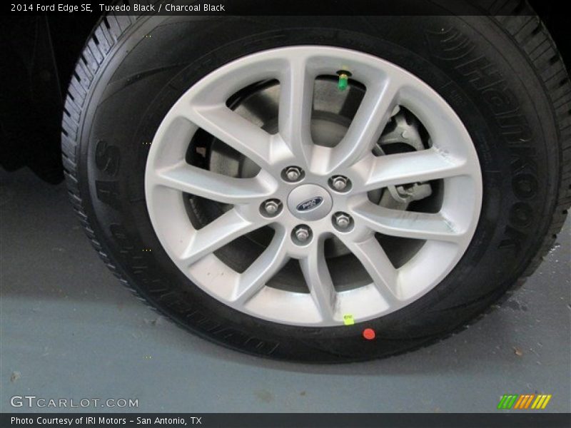 Tuxedo Black / Charcoal Black 2014 Ford Edge SE