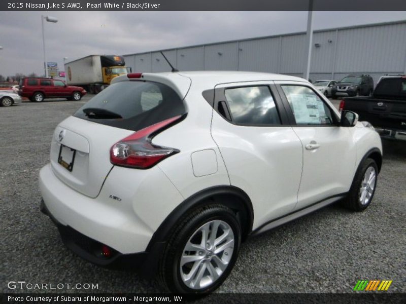 Pearl White / Black/Silver 2015 Nissan Juke S AWD