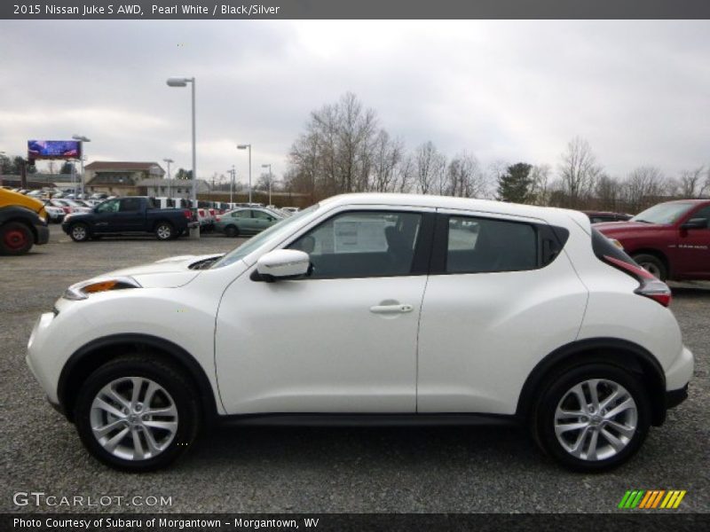 Pearl White / Black/Silver 2015 Nissan Juke S AWD