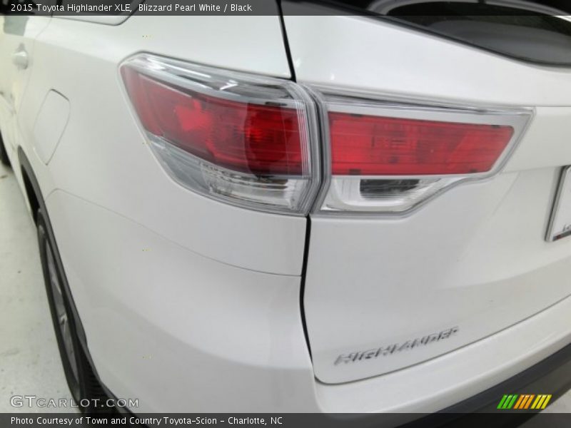 Blizzard Pearl White / Black 2015 Toyota Highlander XLE