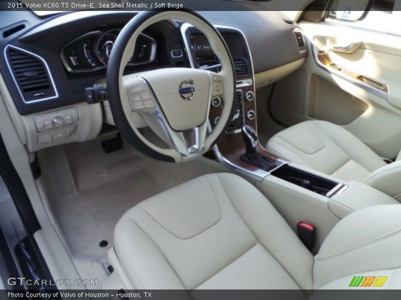 Sea Shell Metallic / Soft Beige 2015 Volvo XC60 T5 Drive-E