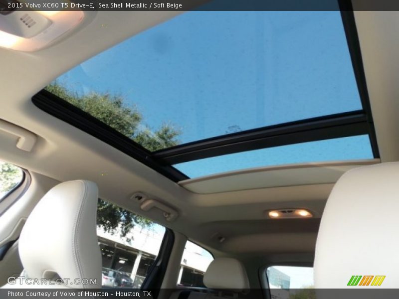 Sea Shell Metallic / Soft Beige 2015 Volvo XC60 T5 Drive-E