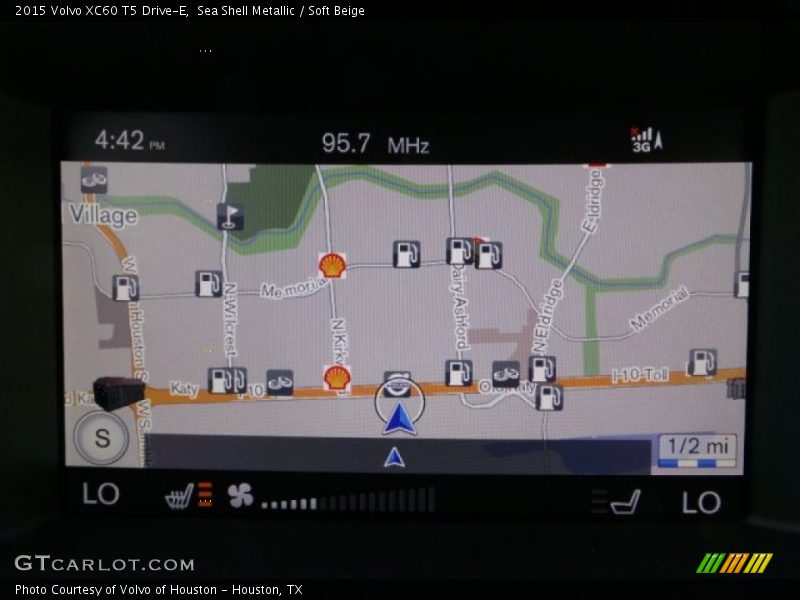 Sea Shell Metallic / Soft Beige 2015 Volvo XC60 T5 Drive-E