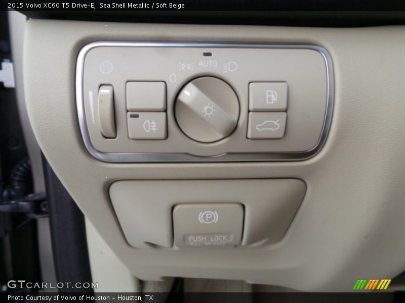 Sea Shell Metallic / Soft Beige 2015 Volvo XC60 T5 Drive-E