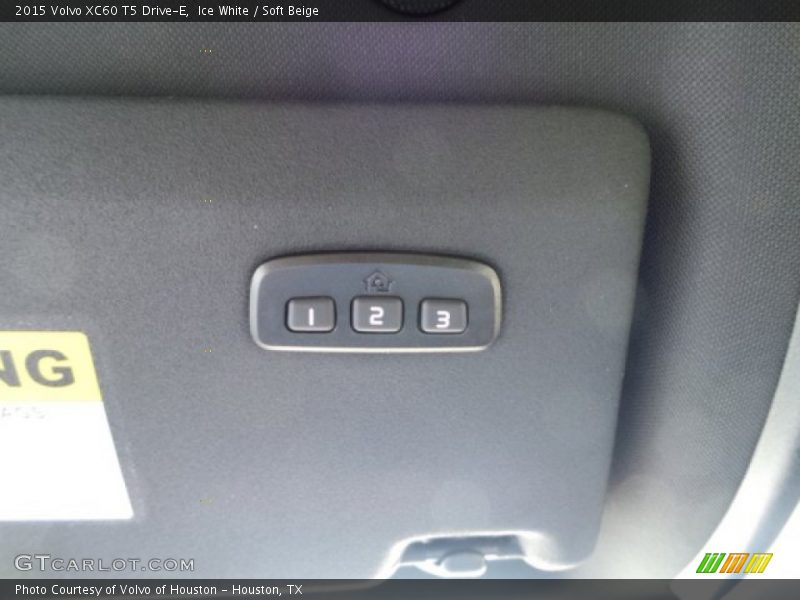 Ice White / Soft Beige 2015 Volvo XC60 T5 Drive-E