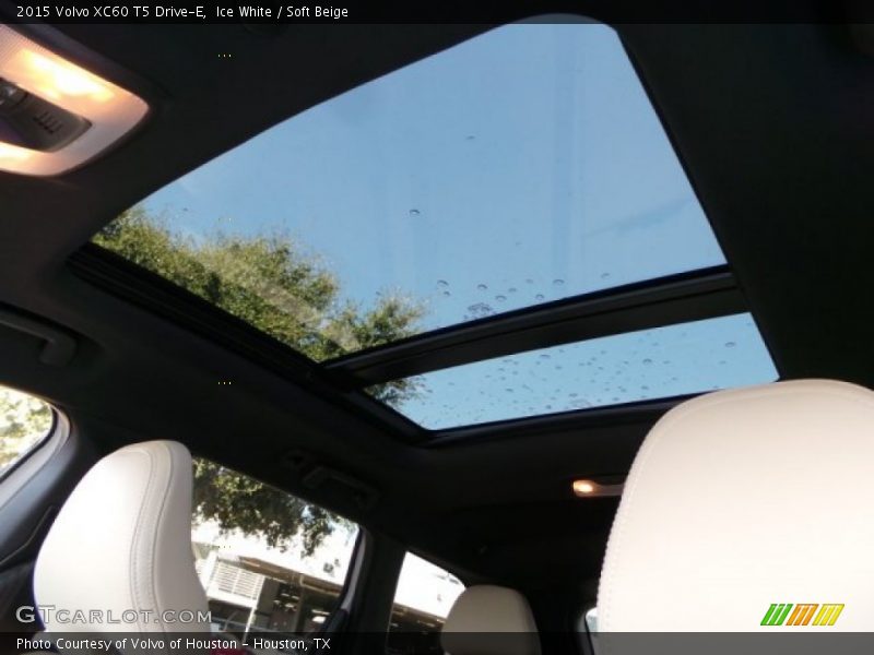 Ice White / Soft Beige 2015 Volvo XC60 T5 Drive-E