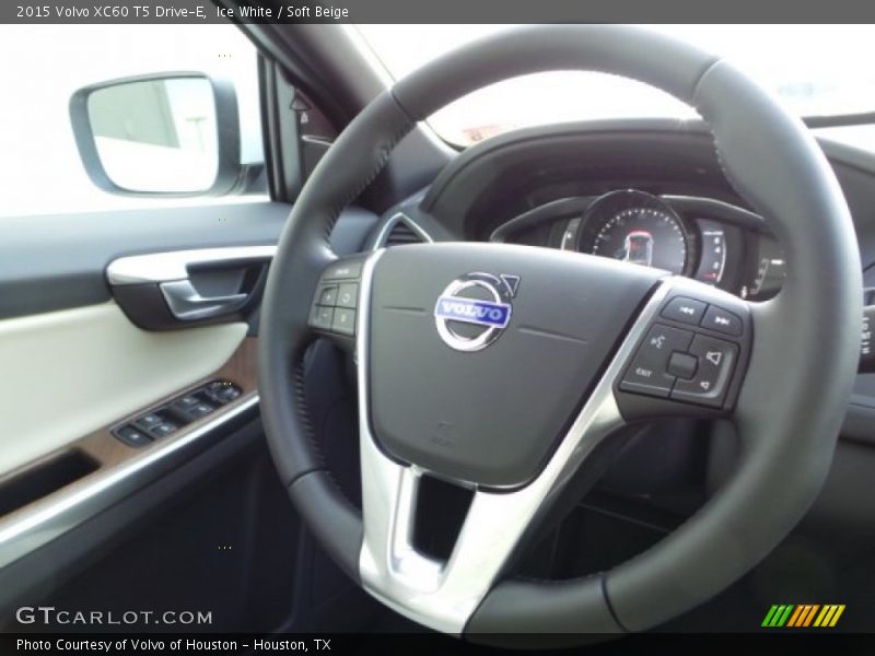 Ice White / Soft Beige 2015 Volvo XC60 T5 Drive-E