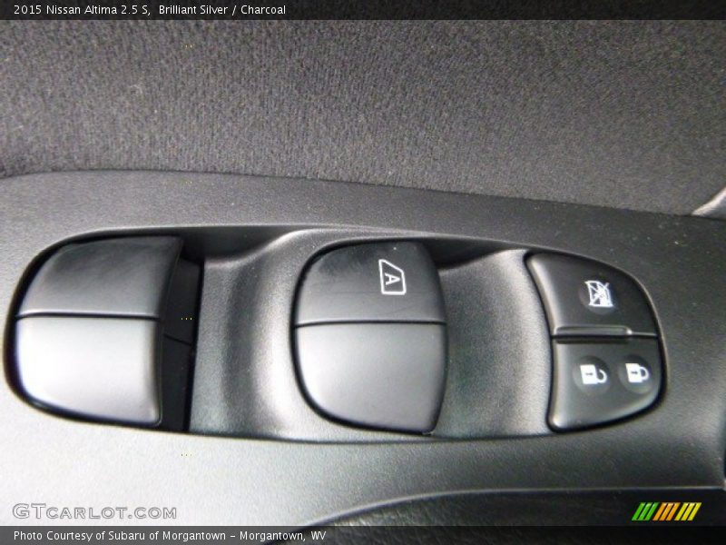 Brilliant Silver / Charcoal 2015 Nissan Altima 2.5 S