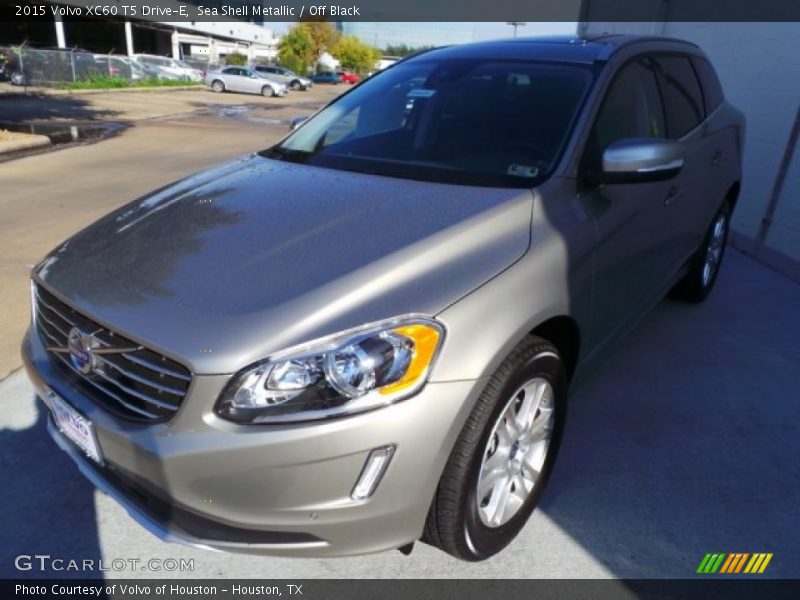 Sea Shell Metallic / Off Black 2015 Volvo XC60 T5 Drive-E