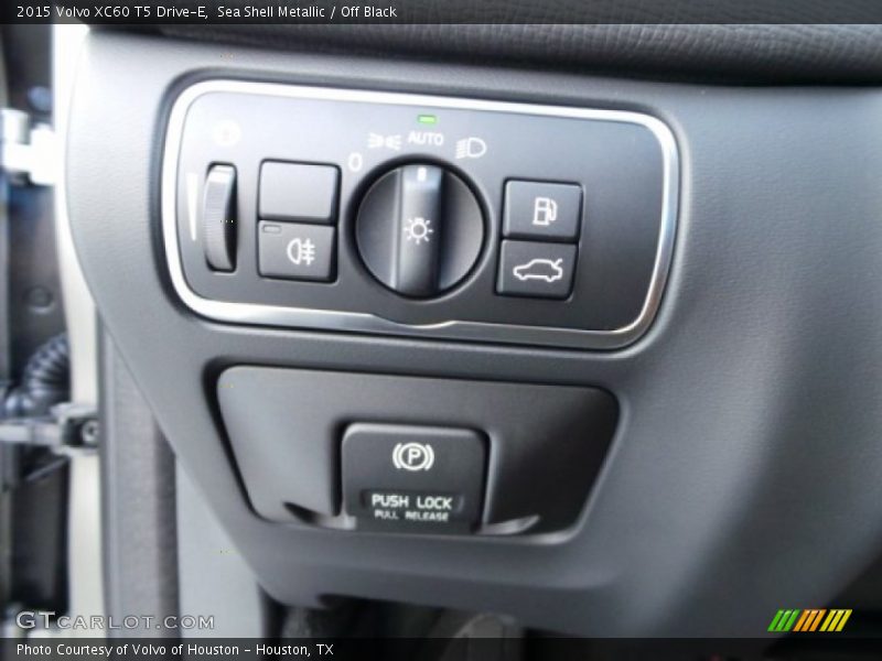 Sea Shell Metallic / Off Black 2015 Volvo XC60 T5 Drive-E