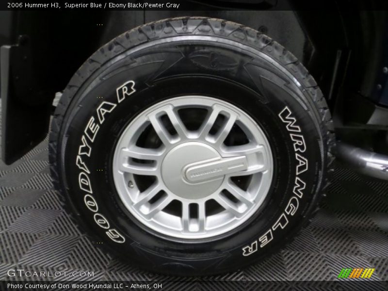 Superior Blue / Ebony Black/Pewter Gray 2006 Hummer H3