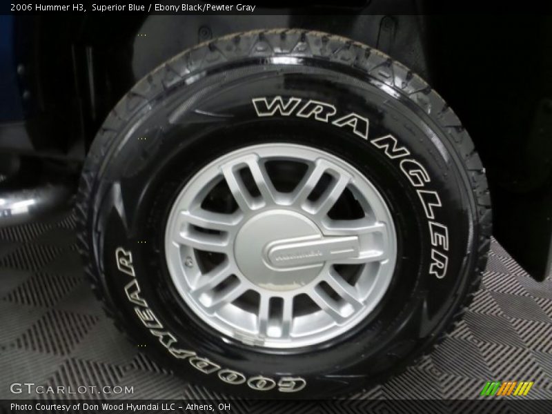 Superior Blue / Ebony Black/Pewter Gray 2006 Hummer H3