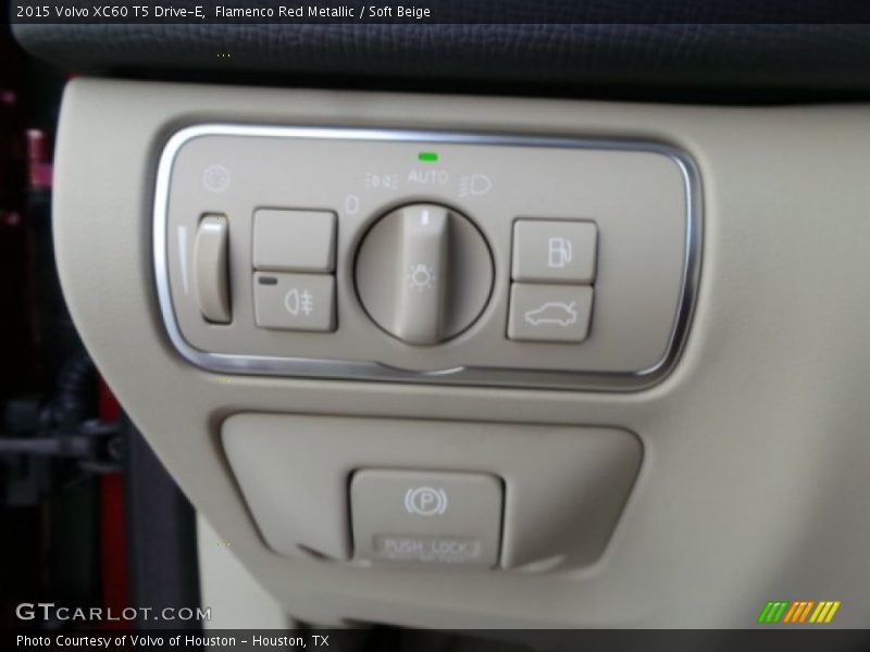 Flamenco Red Metallic / Soft Beige 2015 Volvo XC60 T5 Drive-E
