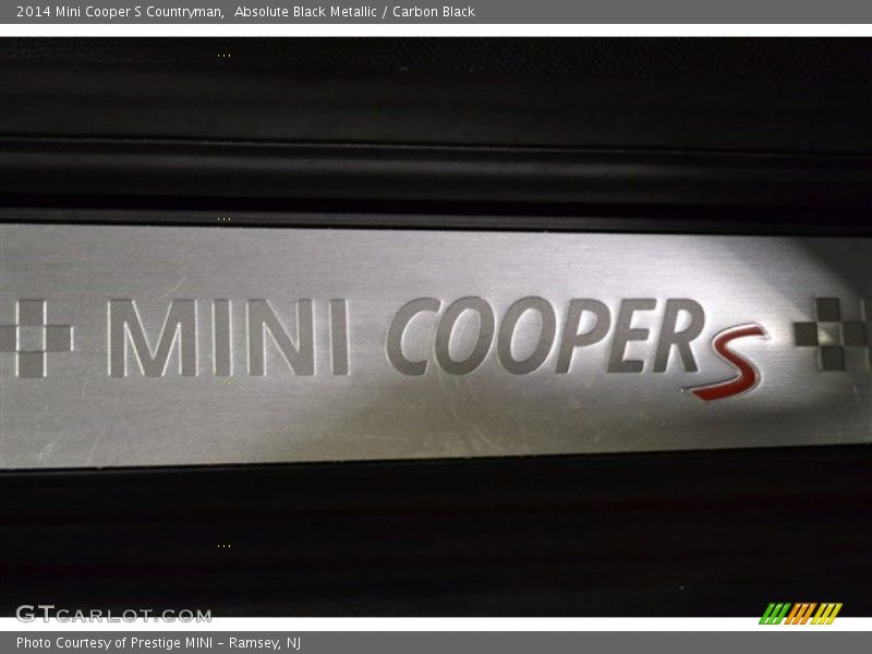 Absolute Black Metallic / Carbon Black 2014 Mini Cooper S Countryman