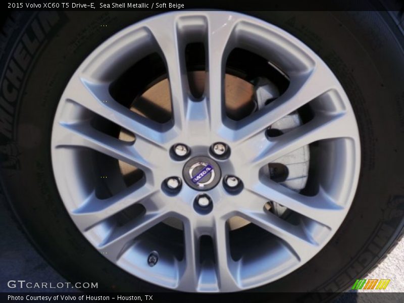 Sea Shell Metallic / Soft Beige 2015 Volvo XC60 T5 Drive-E