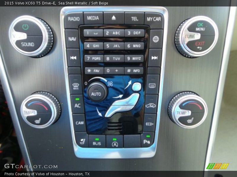 Sea Shell Metallic / Soft Beige 2015 Volvo XC60 T5 Drive-E