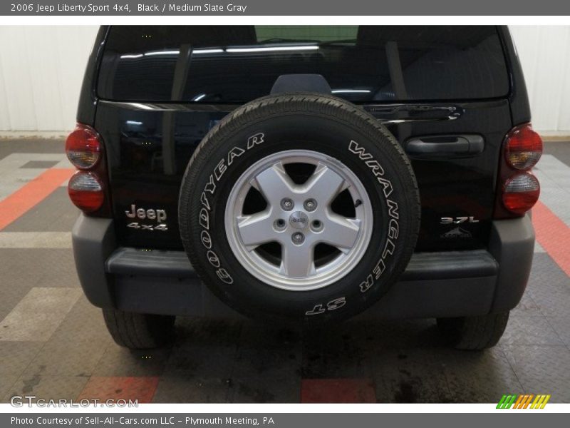 Black / Medium Slate Gray 2006 Jeep Liberty Sport 4x4