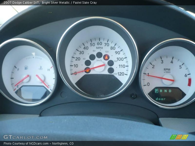 Bright Silver Metallic / Pastel Slate Gray 2007 Dodge Caliber SXT