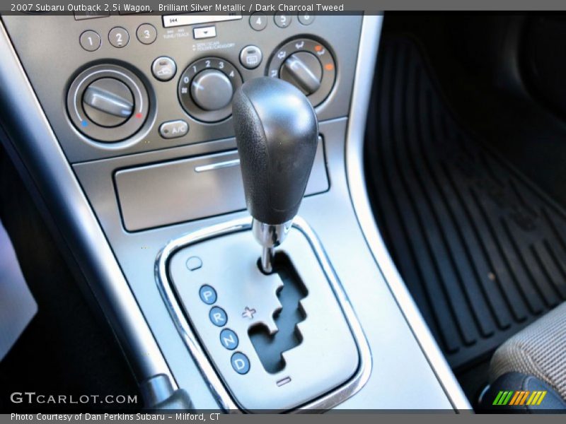 Brilliant Silver Metallic / Dark Charcoal Tweed 2007 Subaru Outback 2.5i Wagon