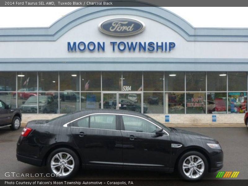 Tuxedo Black / Charcoal Black 2014 Ford Taurus SEL AWD