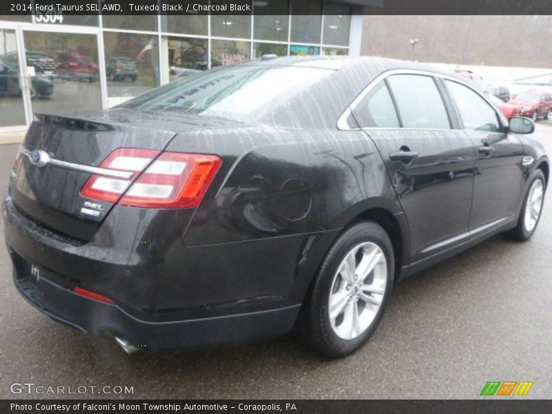 Tuxedo Black / Charcoal Black 2014 Ford Taurus SEL AWD