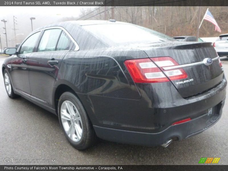 Tuxedo Black / Charcoal Black 2014 Ford Taurus SEL AWD