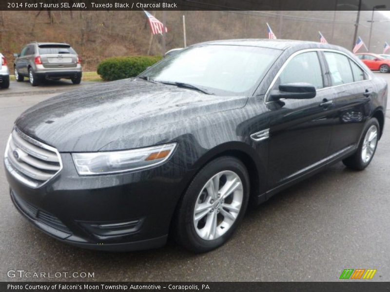 Tuxedo Black / Charcoal Black 2014 Ford Taurus SEL AWD