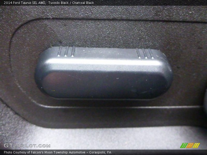 Tuxedo Black / Charcoal Black 2014 Ford Taurus SEL AWD