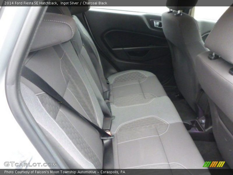 Ingot Silver / Charcoal Black 2014 Ford Fiesta SE Hatchback