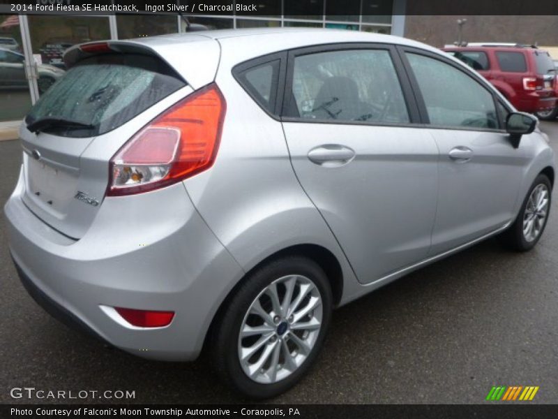 Ingot Silver / Charcoal Black 2014 Ford Fiesta SE Hatchback