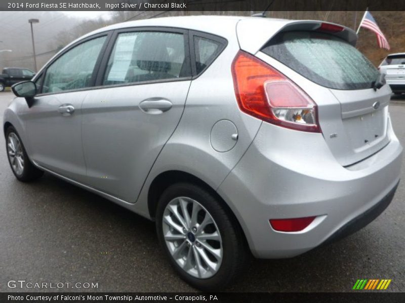 Ingot Silver / Charcoal Black 2014 Ford Fiesta SE Hatchback