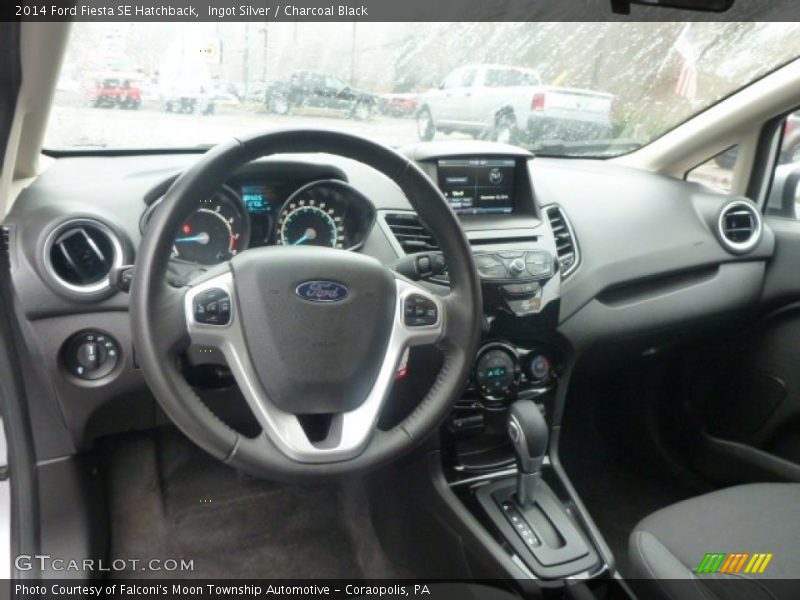 Ingot Silver / Charcoal Black 2014 Ford Fiesta SE Hatchback
