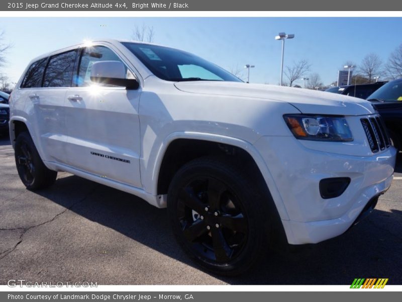 Bright White / Black 2015 Jeep Grand Cherokee Altitude 4x4