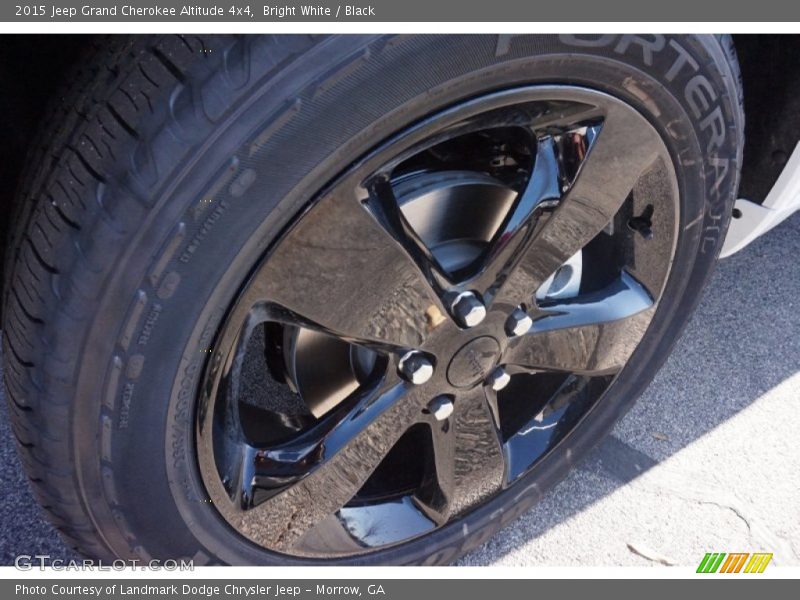 Bright White / Black 2015 Jeep Grand Cherokee Altitude 4x4