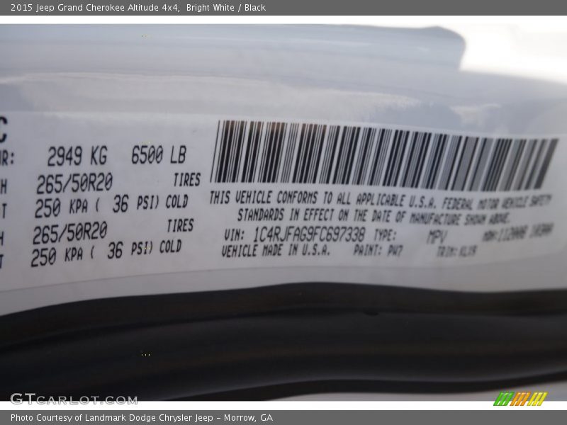 Bright White / Black 2015 Jeep Grand Cherokee Altitude 4x4