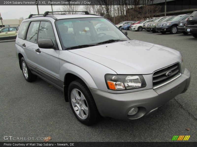 Front 3/4 View of 2004 Forester 2.5 XS