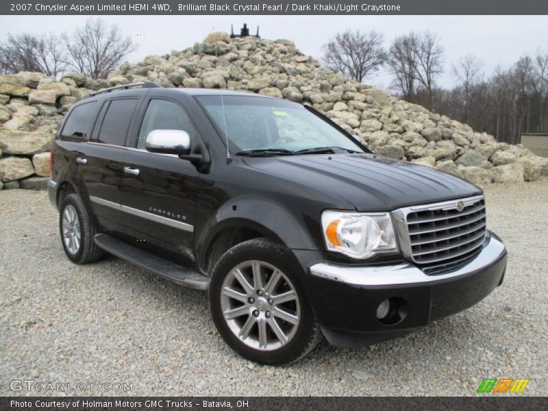 Front 3/4 View of 2007 Aspen Limited HEMI 4WD