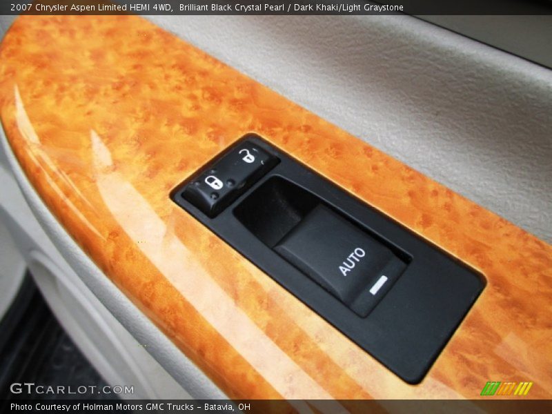 Brilliant Black Crystal Pearl / Dark Khaki/Light Graystone 2007 Chrysler Aspen Limited HEMI 4WD