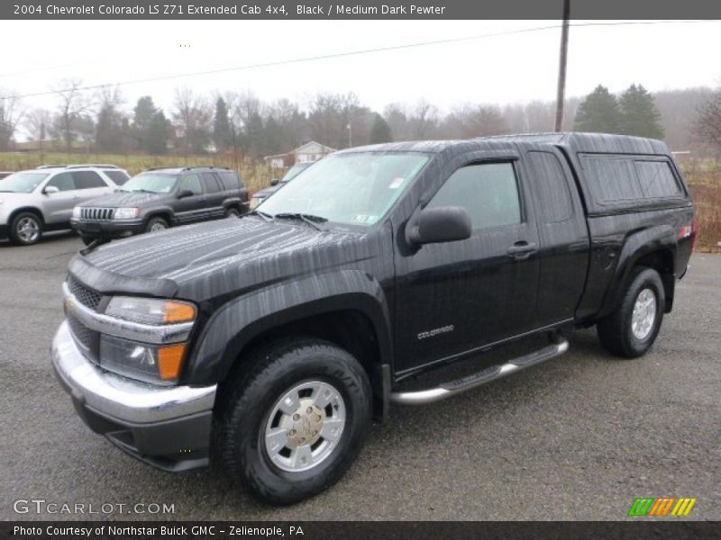 Front 3/4 View of 2004 Colorado LS Z71 Extended Cab 4x4