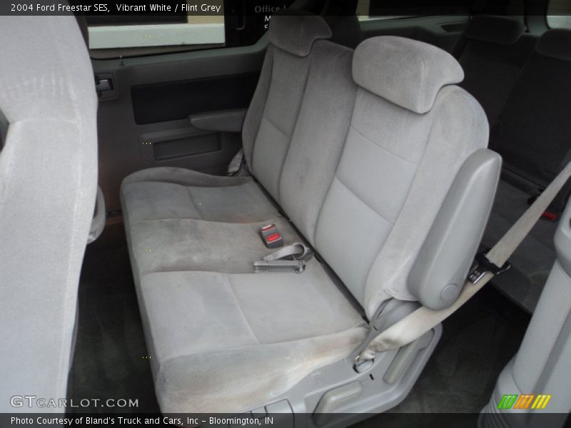 Vibrant White / Flint Grey 2004 Ford Freestar SES