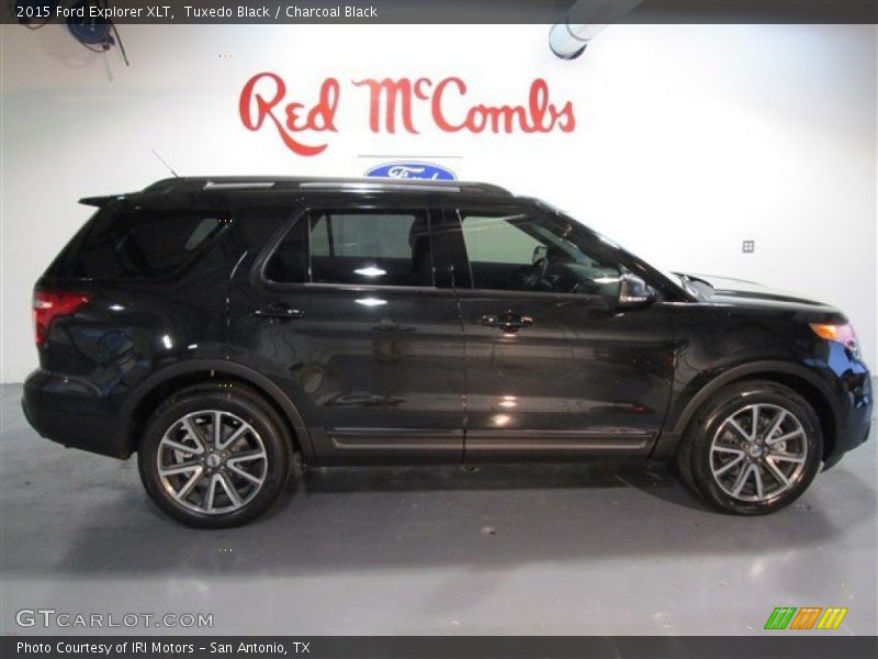 Tuxedo Black / Charcoal Black 2015 Ford Explorer XLT
