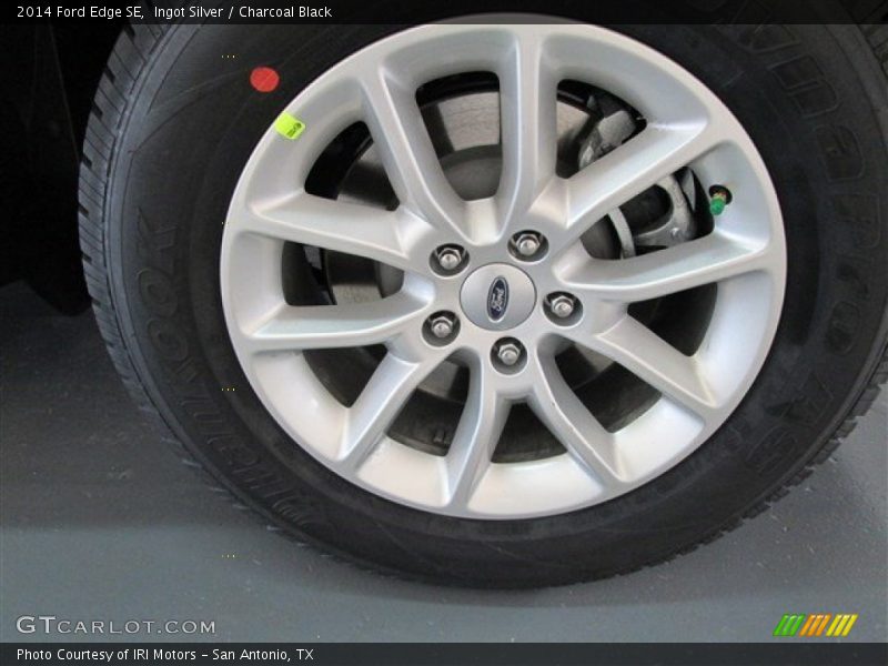 Ingot Silver / Charcoal Black 2014 Ford Edge SE