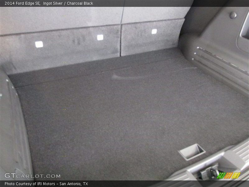 Ingot Silver / Charcoal Black 2014 Ford Edge SE