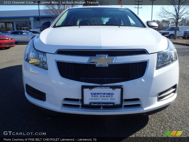 Summit White / Jet Black/Medium Titanium 2013 Chevrolet Cruze LS
