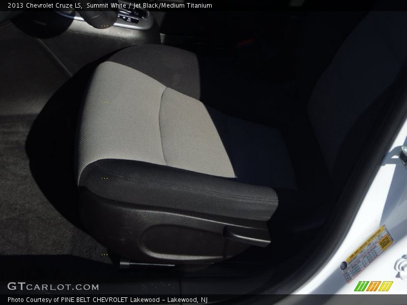 Summit White / Jet Black/Medium Titanium 2013 Chevrolet Cruze LS