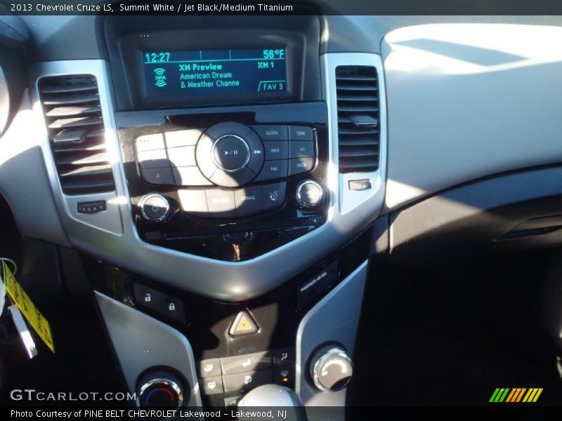 Summit White / Jet Black/Medium Titanium 2013 Chevrolet Cruze LS